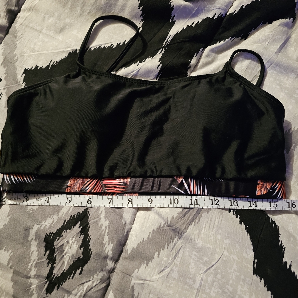 Bikini - Picture 5 of 5
